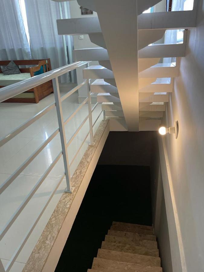 Triplex beira mar Rio das Ostras RJ Exterior foto